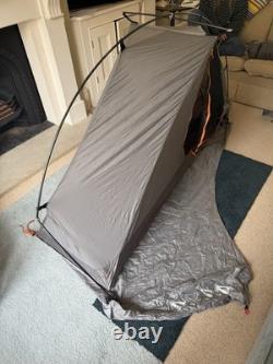 Forclaz 900 Ultralight 1.6kg 1 Person 2 Season Single Skin Tent 2000mm Grey