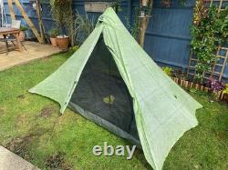 Abri pyramidal ultraléger MLD Duomid pour 2 personnes avec intérieur