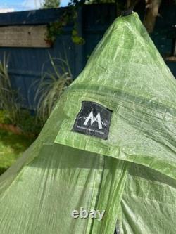 Abri pyramidal ultraléger MLD Duomid pour 2 personnes avec intérieur