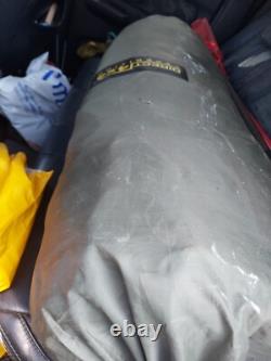 Auvent escamotable grand format 4x4 avec pièce détachable