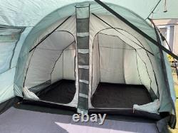 Ensemble de tente tunnel Vango Tigris 800 pour 8 personnes avec véritable empreinte et tapis.