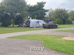 Équipement de camping familial avec tente gonflable extra-large pour 6 personnes