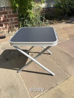 Incroyable Pack de Camping Tente 4 Personnes, Matelas de Couchage, Sacs et Bien Plus Encore Incroyable Pack de Camping Tente 4 Personnes, Matelas de Couchage, Sacs et Bien Plus Encore