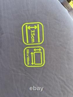 Incroyable Pack de Camping Tente 4 Personnes, Matelas de Couchage, Sacs et Bien Plus Encore