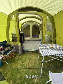 Incroyable Pack de Camping Tente 4 Personnes, Matelas de Couchage, Sacs et Bien Plus Encore