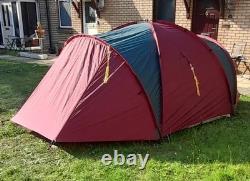 Tente 2 personnes Blacks Teesdale avec tapis de sol intégré et moustiquaire