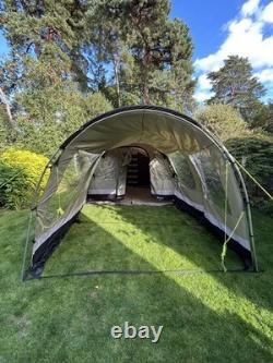 Tente Outwell Bear Lake pour 4 personnes. Sol zippé. Extension frontale