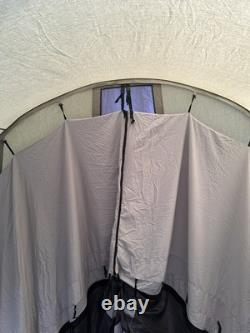 Tente Outwell Bear Lake pour 4 personnes. Sol zippé. Extension frontale