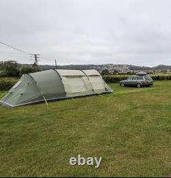 Tente Outwell Cleveland 5 spacieuse avec fenêtres panoramiques. D’occasion, mais bien entretenue