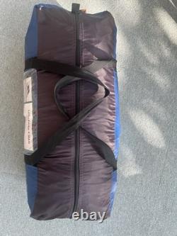Tente Tunnel 4 Hommes Trespass Marine avec Sac de Transport Excellent État Peu Utilisée