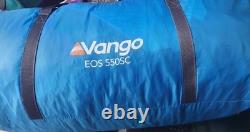 Tente familiale Vango EOS550SC bleue avec auvent pare-soleil et grand espace de vie