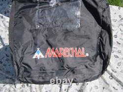 Tente tunnel polyester Marechal 6 personnes jamais utilisée avec auvent latéral bleu portcros 6 DLX